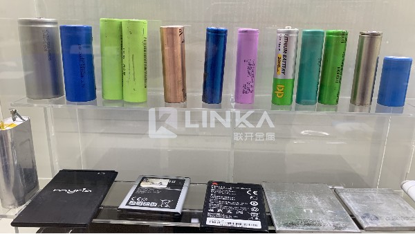 三级黄片草莓视频回收 三级黄片草莓视频回收